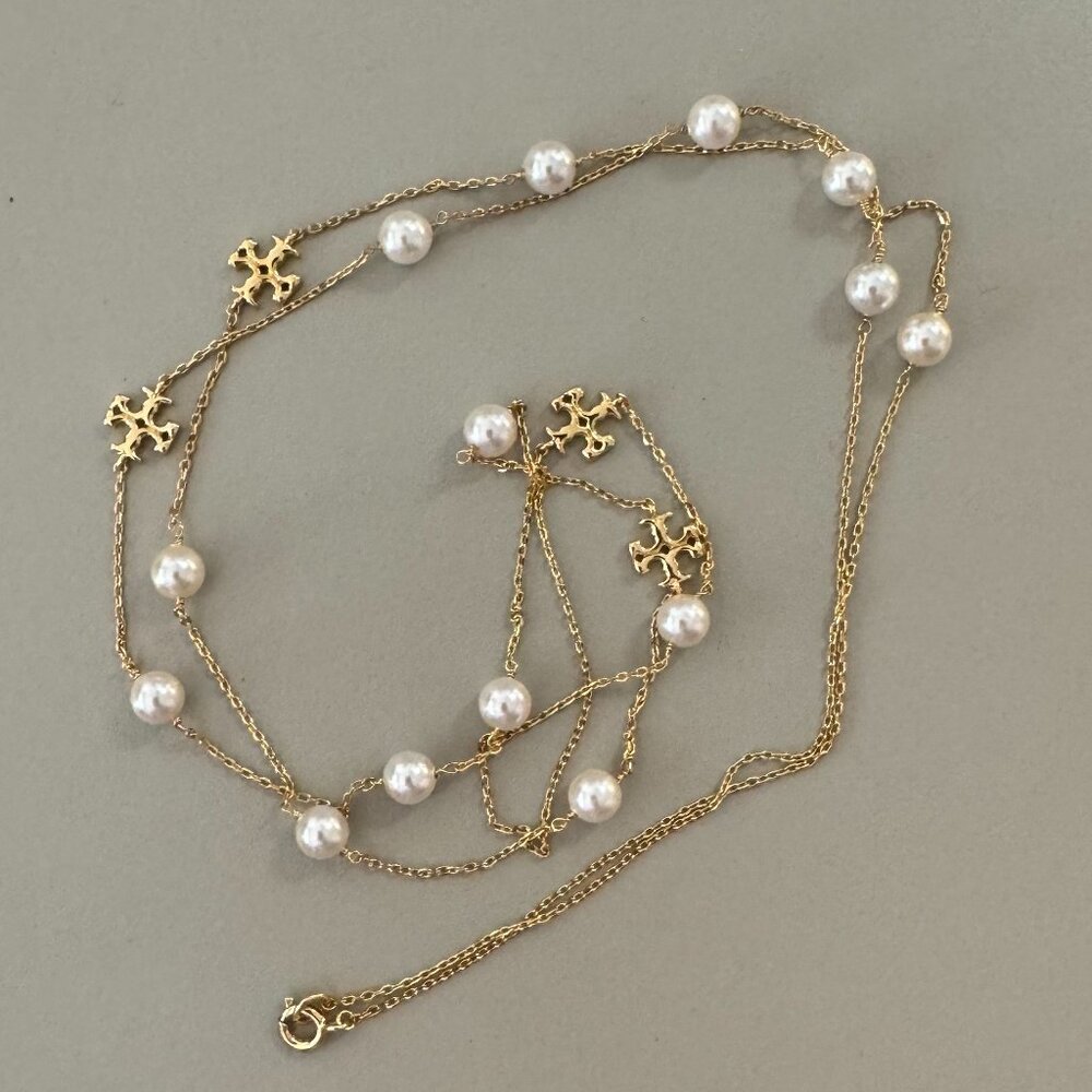 Kira Pearl Delicate (small logo ) Long Necklace